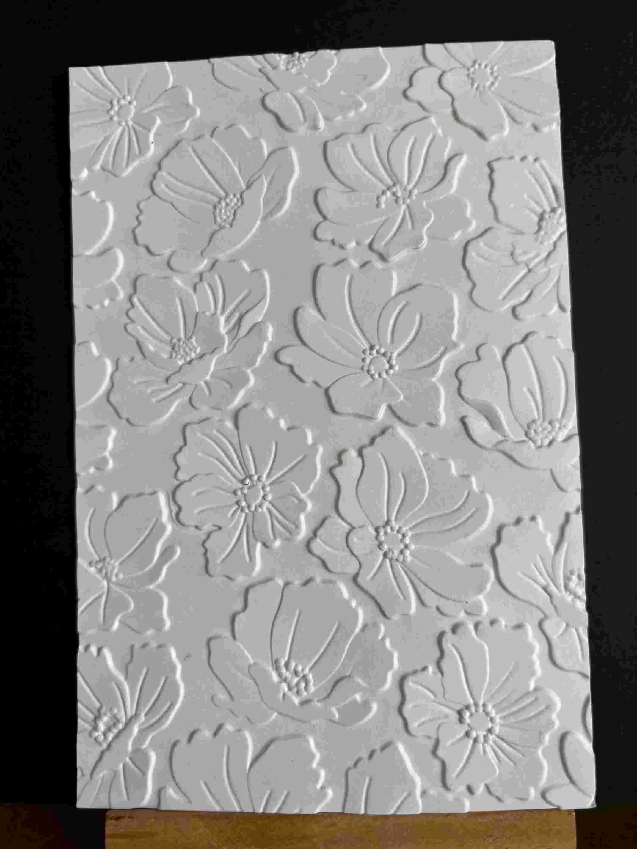 Poppy Crafts 3D Embossing Folder #111 - Background Flowers